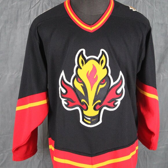 Calgary Flames Jersey (VTG) - 1990s Alternate Jersey by Koho - Men's Medium - Picture 3 of 10